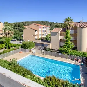 Charming In With Swimming Pool Appartement